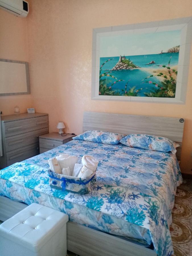 Beb I Delfini Di Casa Paola Bed & Breakfast Mascali Ngoại thất bức ảnh