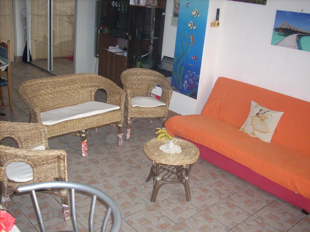 Beb I Delfini Di Casa Paola Bed & Breakfast Mascali Ngoại thất bức ảnh