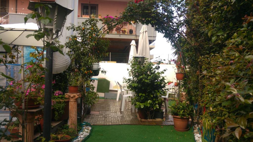 Beb I Delfini Di Casa Paola Bed & Breakfast Mascali Ngoại thất bức ảnh