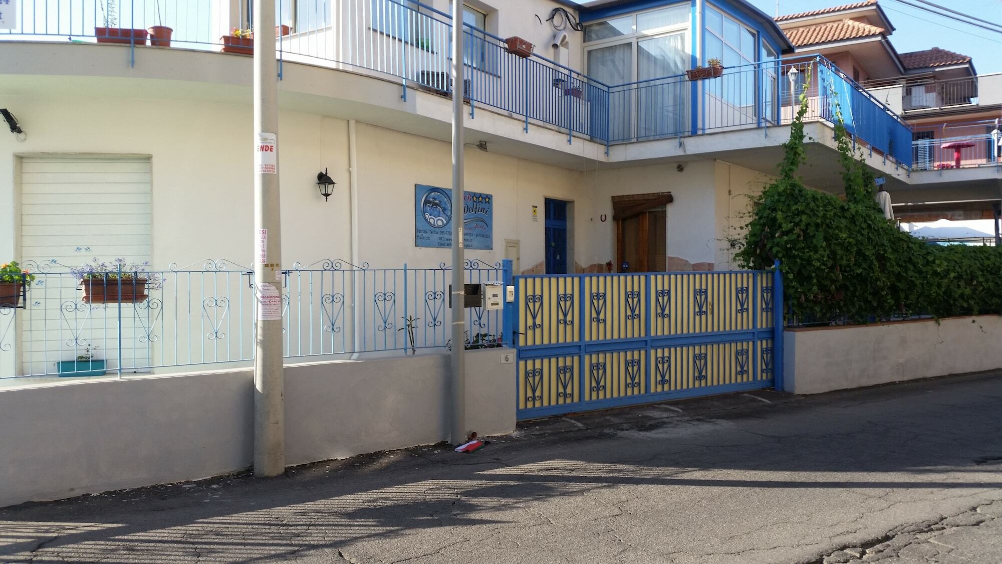 Beb I Delfini Di Casa Paola Bed & Breakfast Mascali Ngoại thất bức ảnh